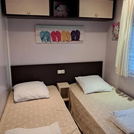 Mobilhome 5 Personnes *